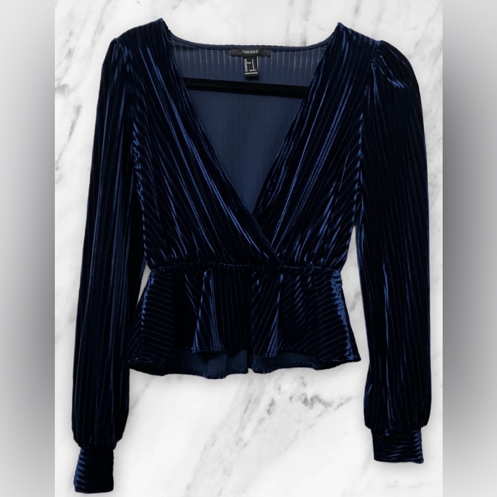 NWOT Forever 21 Womens Navy Blue Velour  Longsleeve Peplum Blouse Sz SM